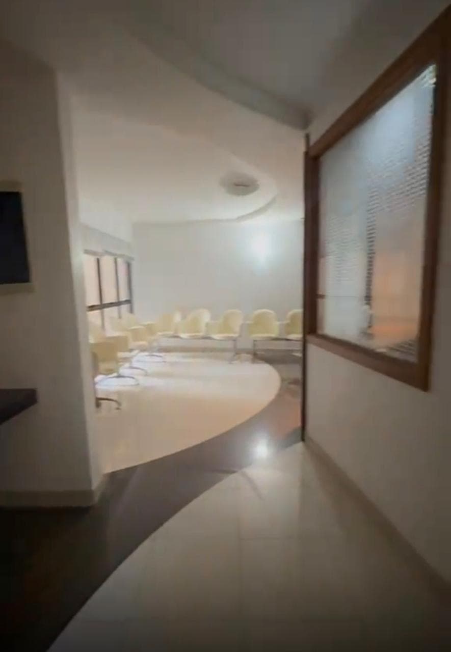 Sala comercial em Centro — foto 4